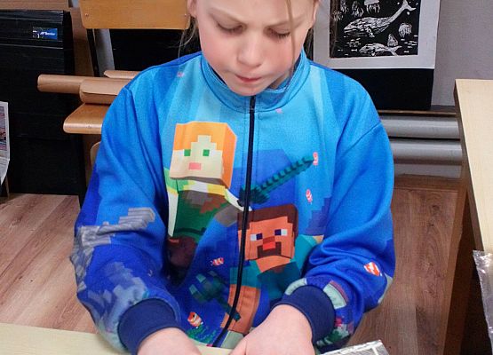 Warsztaty plastyczne "Spotkanie z grafiką – linoryt” grafika