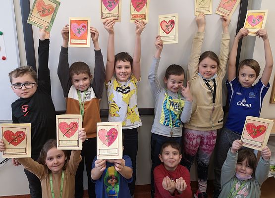 Upominki dla Dziadków w wykonaniu uczniów klasy 2a i moc życzeń  grafika