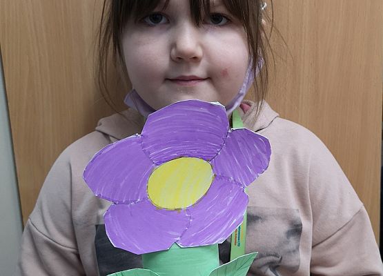 Upominki dla Dziadków w wykonaniu uczniów klasy 2a i moc życzeń  grafika