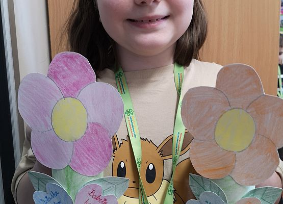 Upominki dla Dziadków w wykonaniu uczniów klasy 2a i moc życzeń  grafika