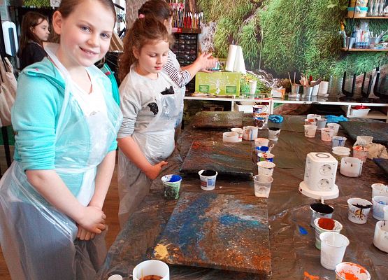 Warsztaty plastyczne „Pouring acryling” grafika