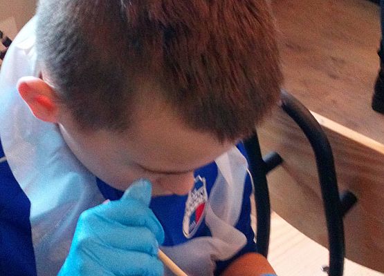 Warsztaty plastyczne „Pouring acryling” grafika