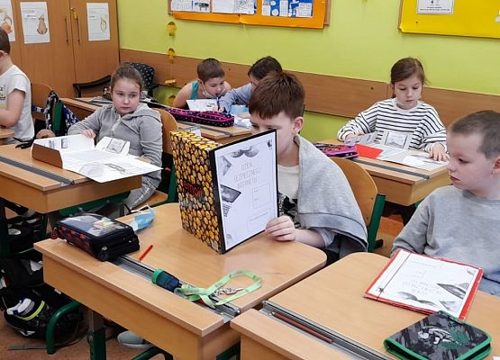 Dzień Bezpiecznego Internetu w klasie 2b grafika