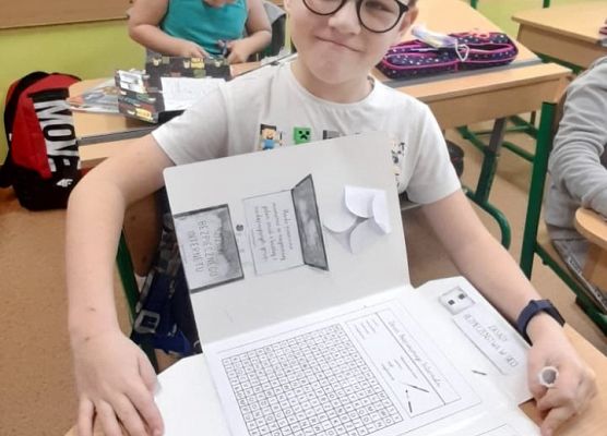 Dzień Bezpiecznego Internetu w klasie 2b grafika