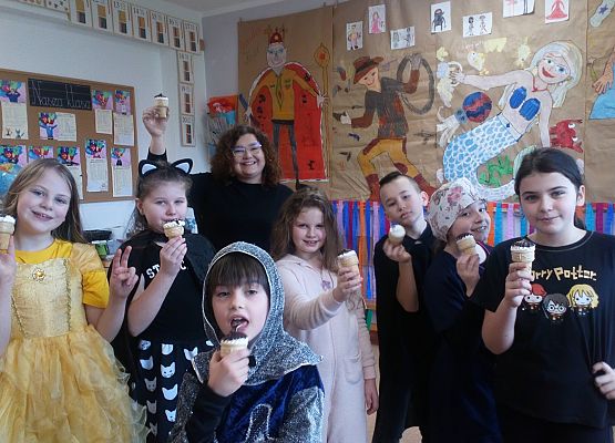 Bal karnawałowy - kl.3 grafika