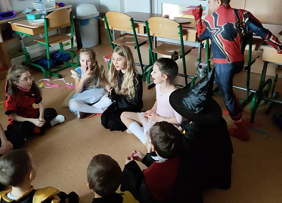 Bal karnawałowy kl.1 grafika