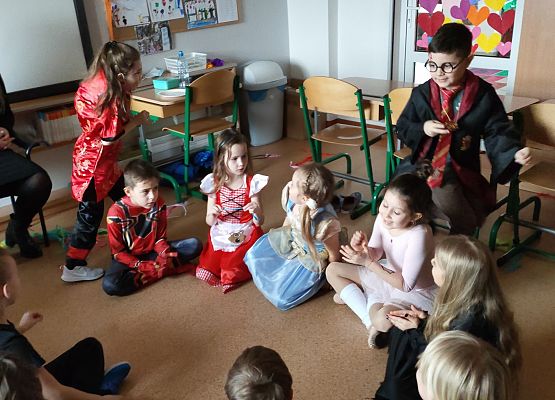 Bal karnawałowy kl.1 grafika