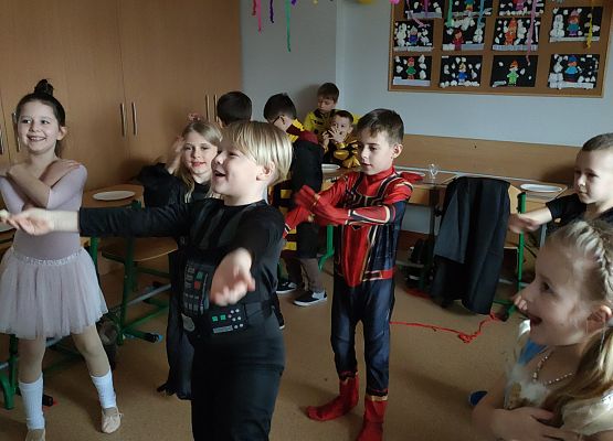 Bal karnawałowy kl.1 grafika