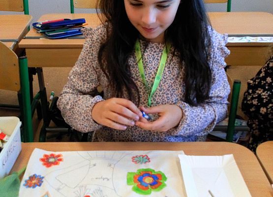 Dzień Kobiet w klasie trzeciej  grafika