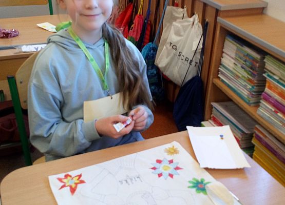 Dzień Kobiet w klasie trzeciej  grafika