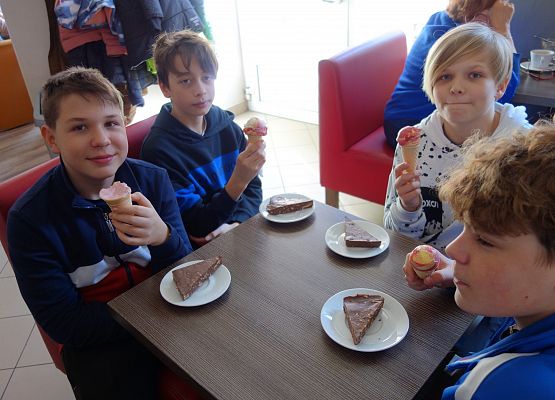 Dzień Kobiet w klasie VII b grafika