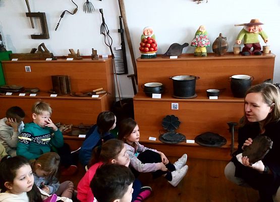 "Pamiątki z przeszłości” – lekcja muzealna kl.I grafika