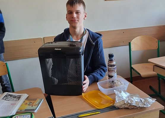 Dzień bez plecaka grafika