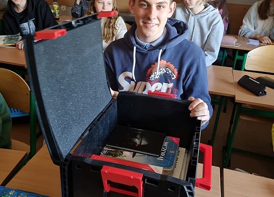 Dzień bez plecaka grafika