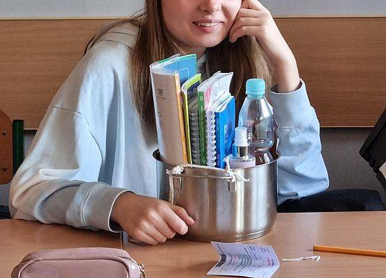 Dzień bez plecaka grafika