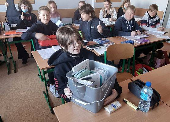 Dzień bez plecaka grafika