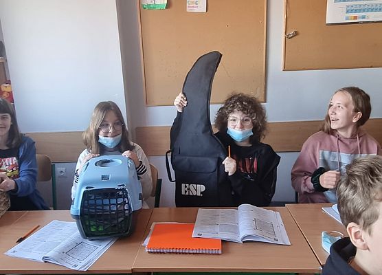 Dzień bez plecaka grafika