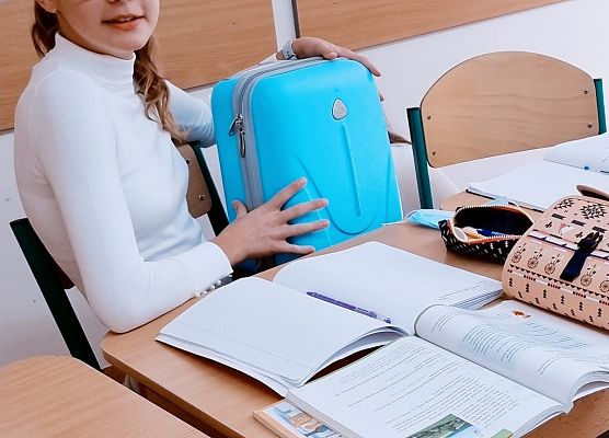 Dzień bez plecaka grafika