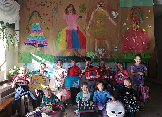 Dzień bez plecaka grafika