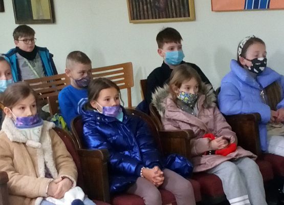 Klasy drugie w Muzeum Miejskim grafika