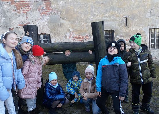 Klasy drugie w Muzeum Miejskim grafika