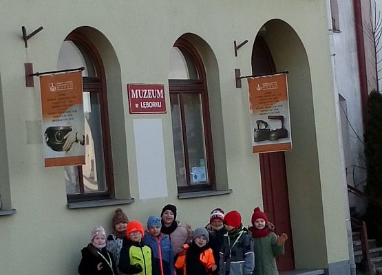 Klasy drugie w Muzeum Miejskim grafika