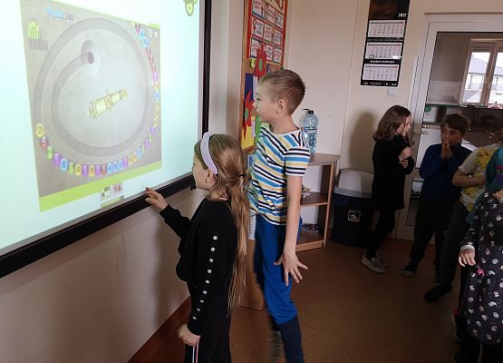 Łamigłówki Mądrej Główki grafika