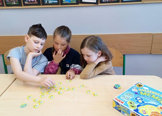 "Kaszëbsczé memos" – gra dydaktyczna grafika