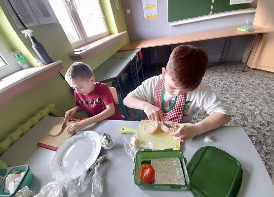 Kanapki uczniów klasy 2b grafika