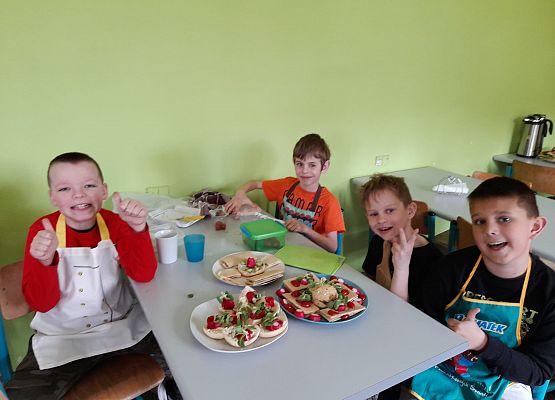 Kanapki uczniów klasy 2b grafika