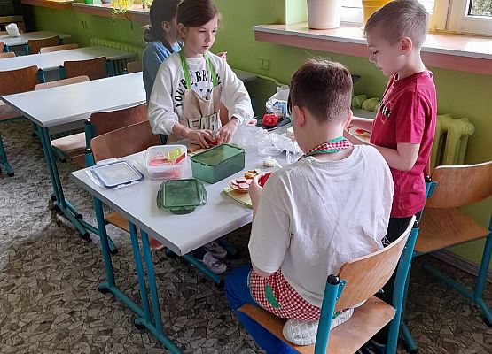 Kanapki uczniów klasy 2b grafika