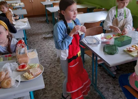 Kanapki uczniów klasy 2b grafika