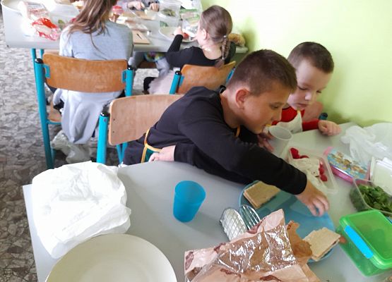 Kanapki uczniów klasy 2b grafika