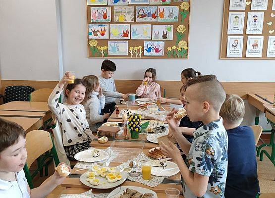 Śniadanie wielkanocne w klasach 1-3 grafika