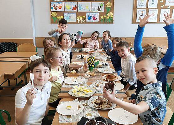 Śniadanie wielkanocne w klasach 1-3 grafika