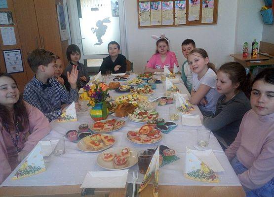 Śniadanie wielkanocne w klasach 1-3 grafika