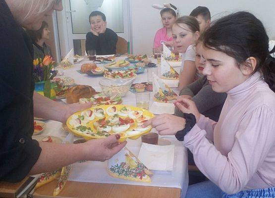 Śniadanie wielkanocne w klasach 1-3 grafika