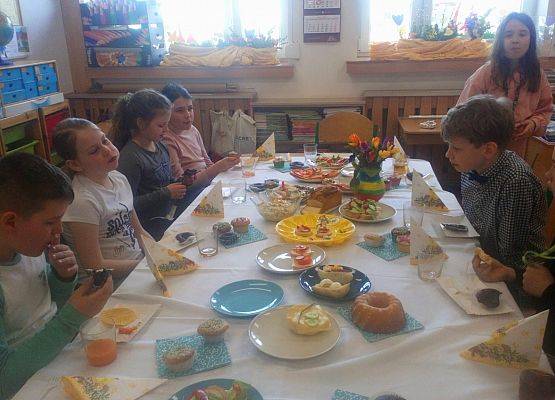 Śniadanie wielkanocne w klasach 1-3 grafika