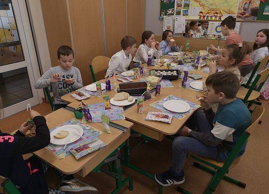 Śniadanie wielkanocne w klasach 1-3 grafika