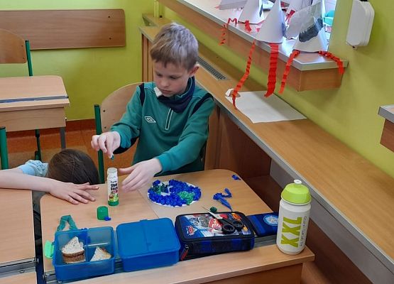 Tak uczniowie klas drugich obchodzą Dzień Ziemi - fotorelacja grafika