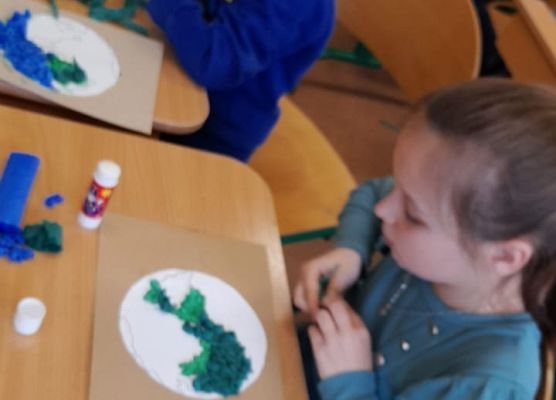 Tak uczniowie klas drugich obchodzą Dzień Ziemi - fotorelacja grafika