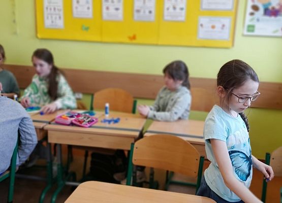 Tak uczniowie klas drugich obchodzą Dzień Ziemi - fotorelacja grafika