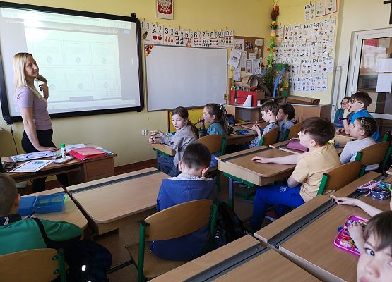 Tak uczniowie klas drugich obchodzą Dzień Ziemi - fotorelacja grafika