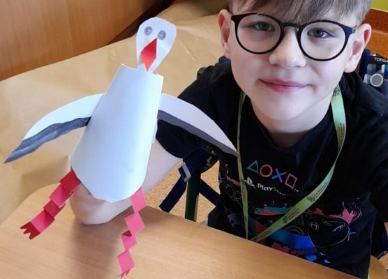 Wiosenne bociany klasy 2b grafika