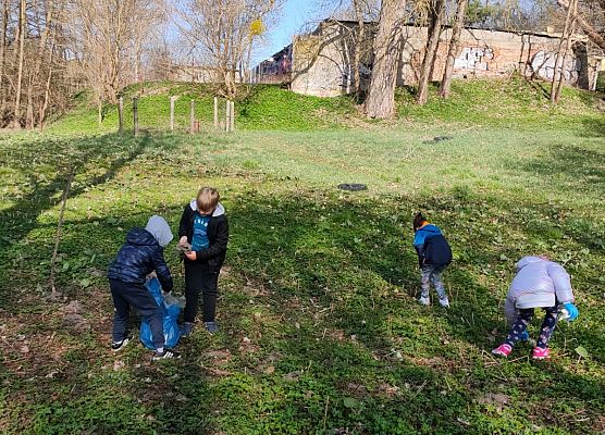Obchody Dnia Ziemi w klasie 1 grafika