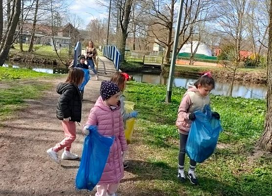 Obchody Dnia Ziemi w klasie 1 grafika