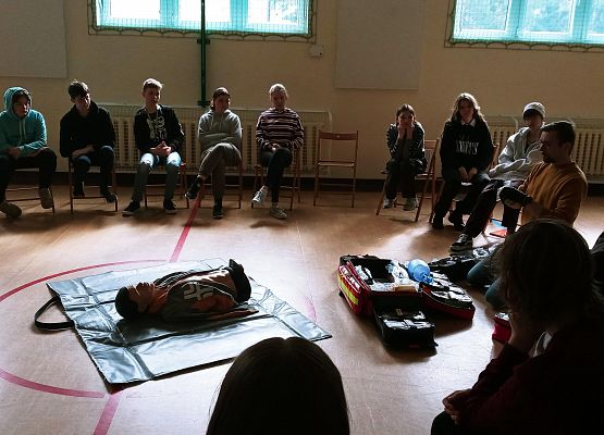 Zajęcia z pierwszej pomocy grafika