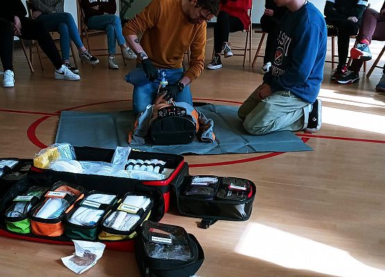 Zajęcia z pierwszej pomocy grafika