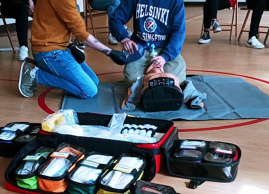 Zajęcia z pierwszej pomocy grafika