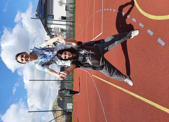 Piramidy gimnastyczne na WF-ie grafika